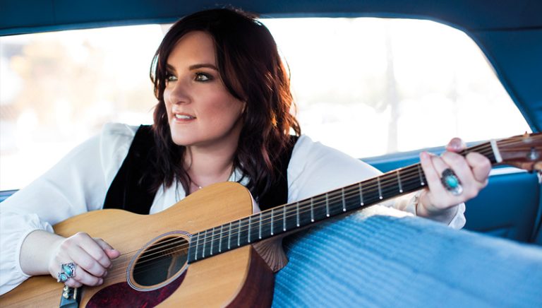 The Phenomenal Artistry of Brandy Lynn Clark: A Shining Star in the Country Music Cosmos