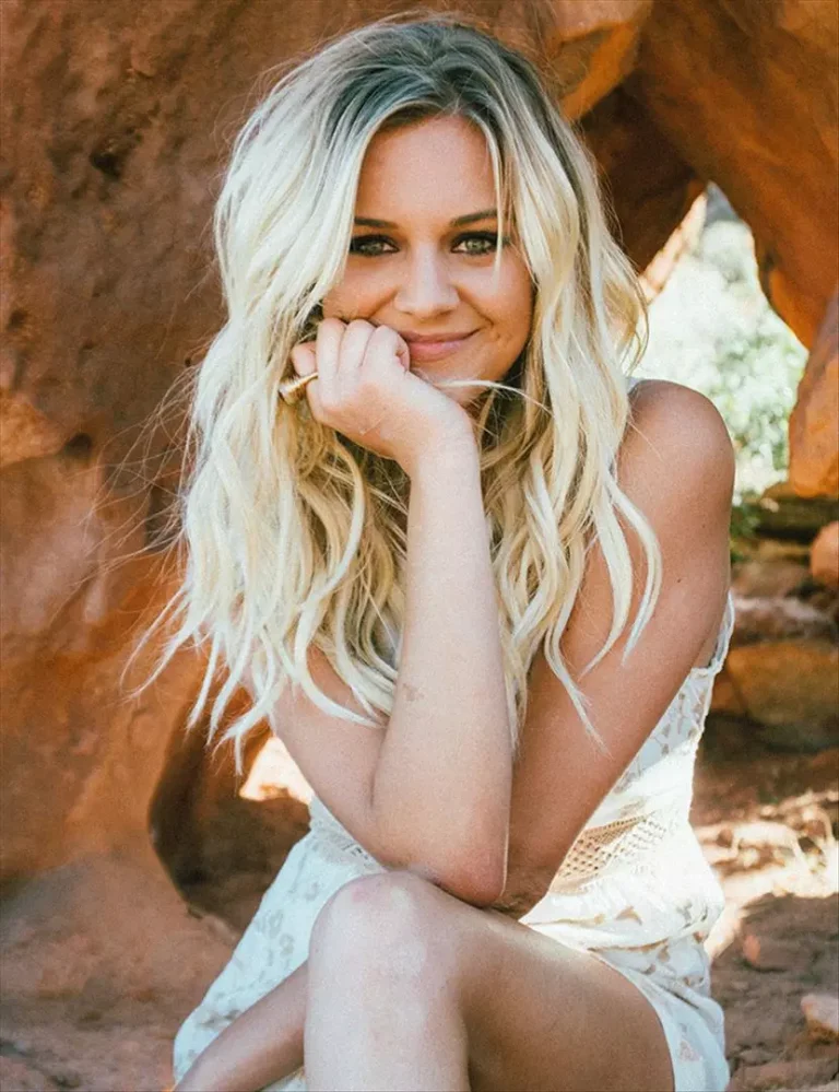 Kelsea Ballerini’s Heartfelt Single “Miss Me More”